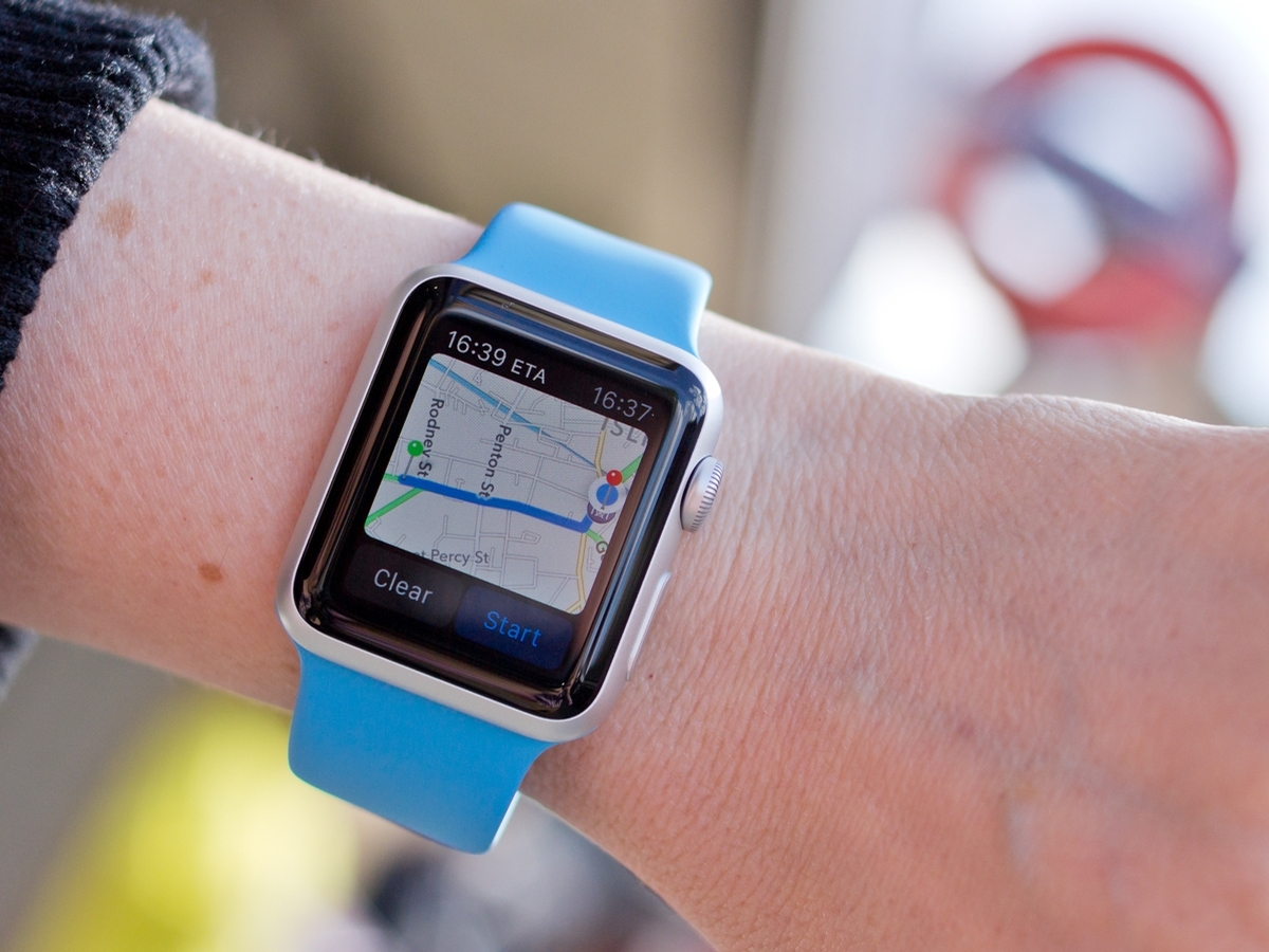 Google Maps is back on the Apple Watch after abandoning it three years ago
