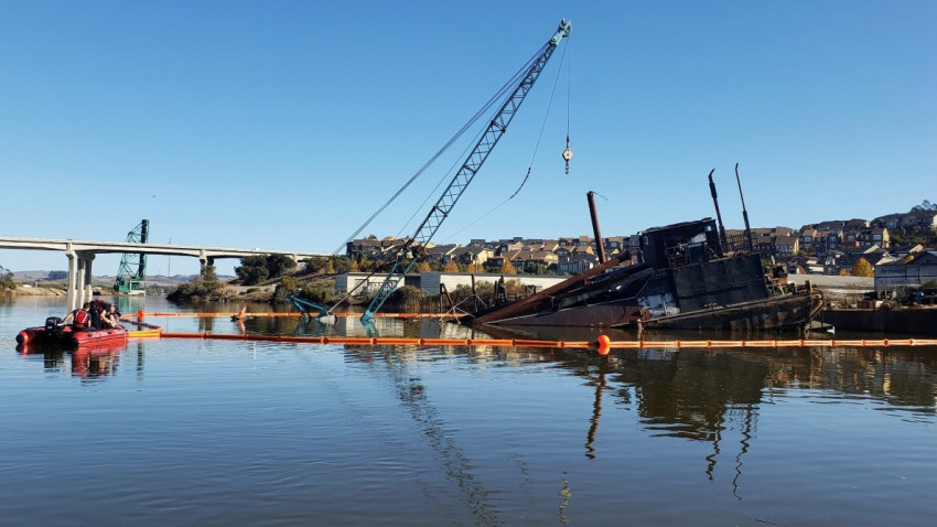 Crews Work to Limit Petroleum Spill From Sinking Barge in Petaluma River