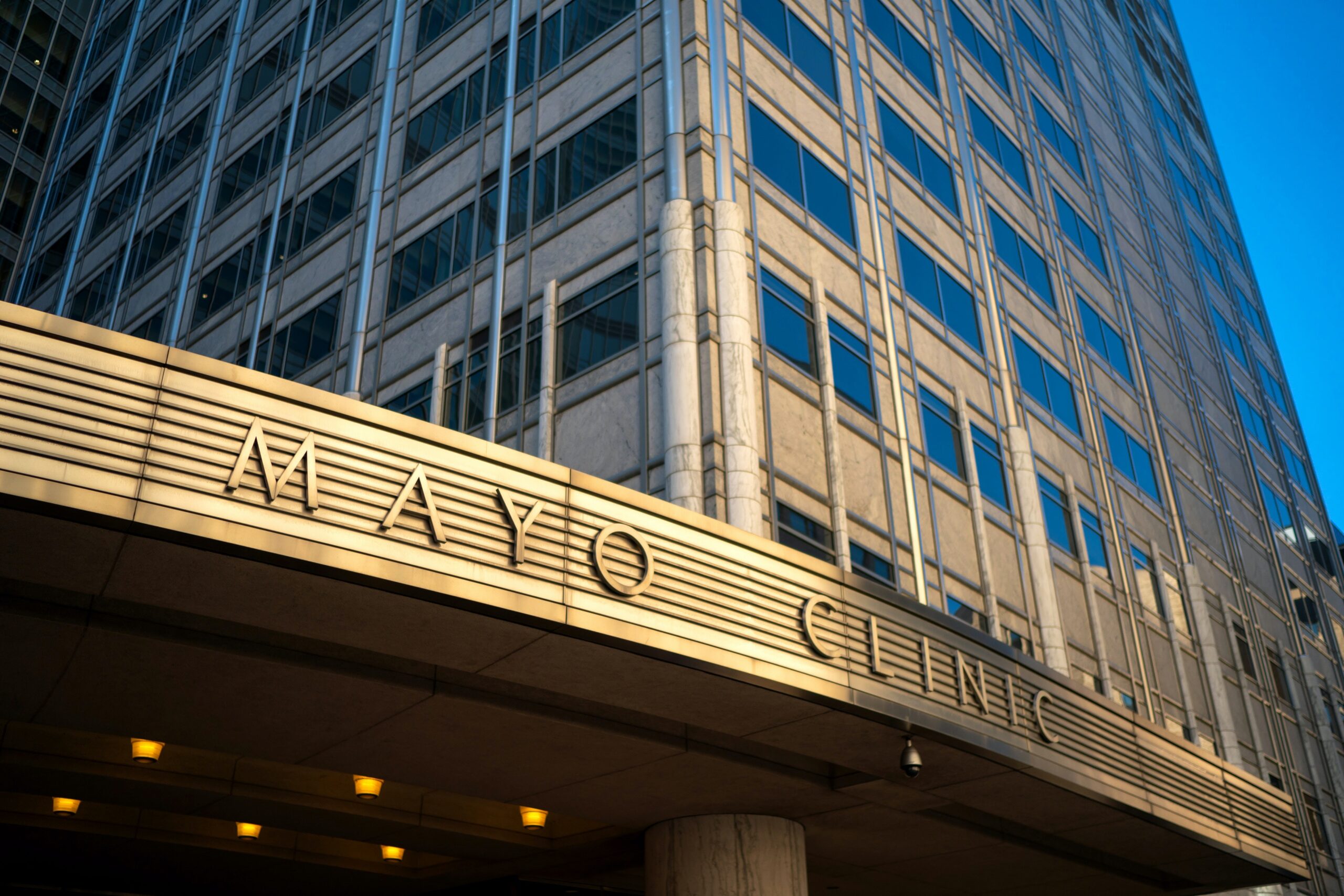 Mayo Clinic will fire 730 employees for defying vaccination mandate