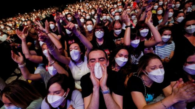 Concertgoers Happy as Indoor Mask Mandate Ends in Santa Clara County