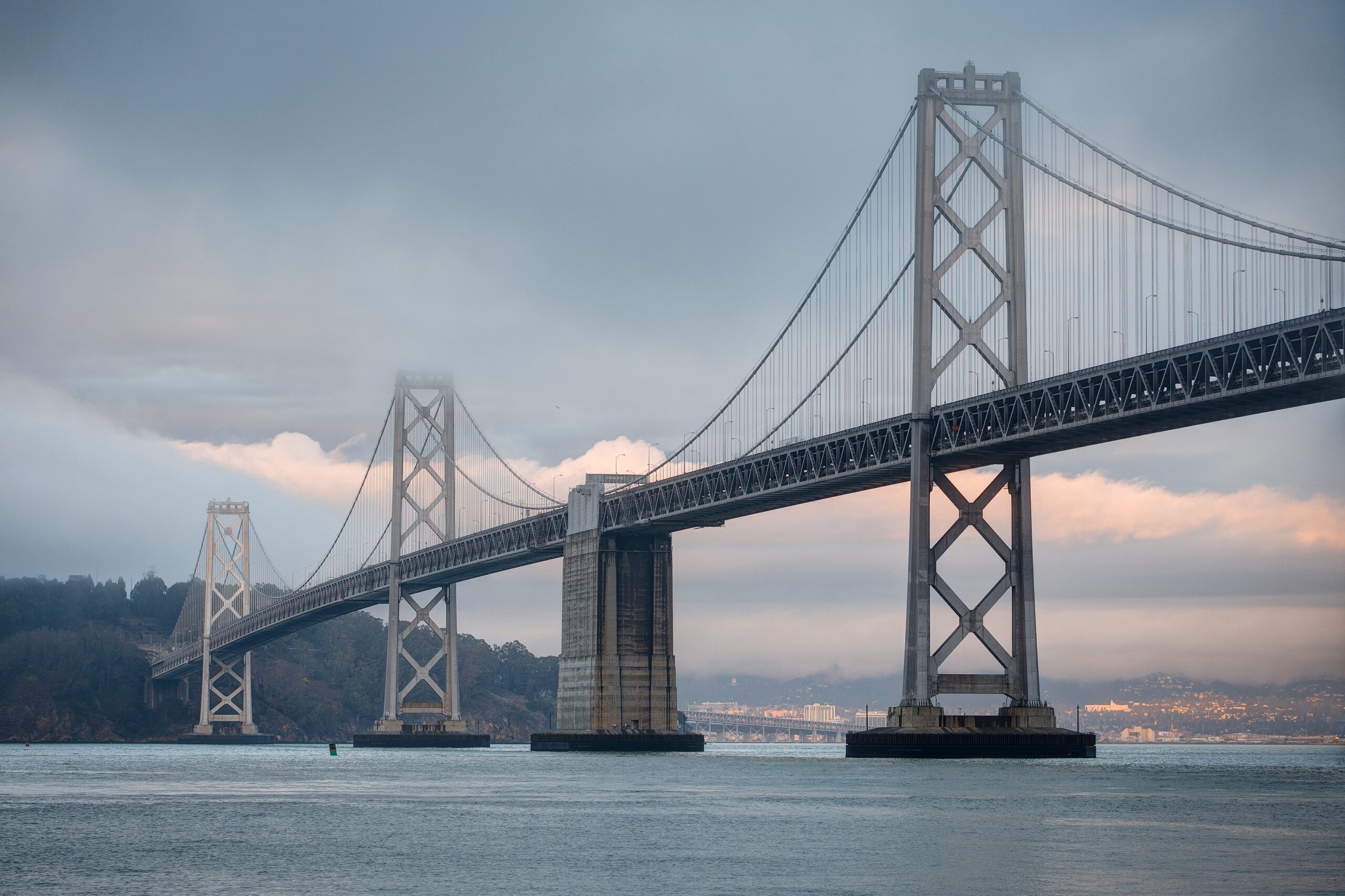 1 dead and 5 Hurt in Crash on San Francisco’s Bay Bridge