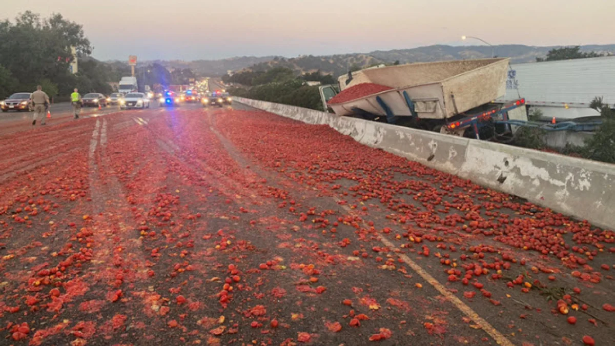 Crews Work to Clean Up Tomato Spill After Crash on I-80