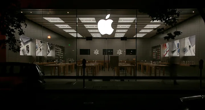 50 Cellphones Stolen from Berkeley Apple Store