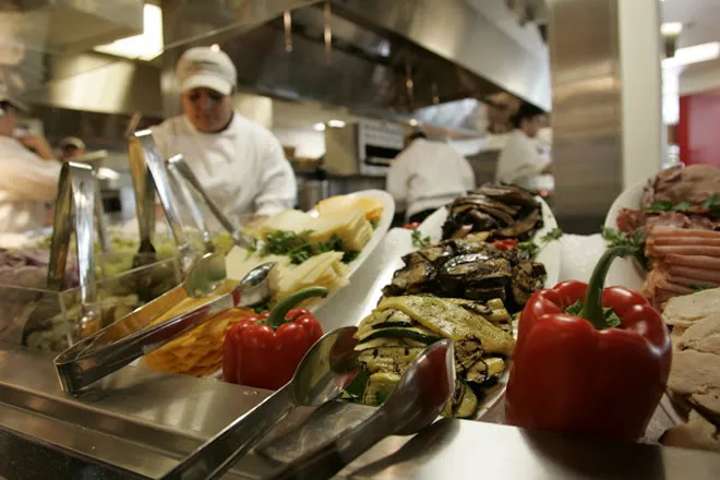 Google is endeavoring to decrease its food waste without inconveniencing its employees