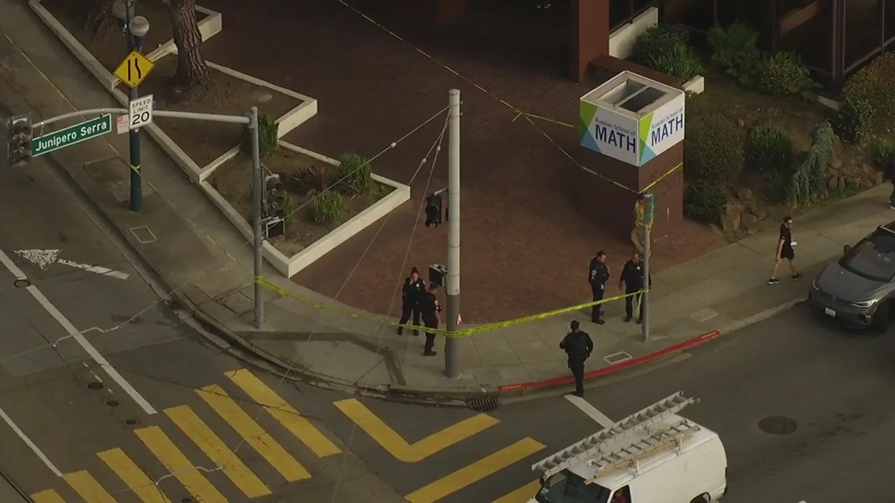 Father fatally stabbed while walking son near elementary school in San Francisco