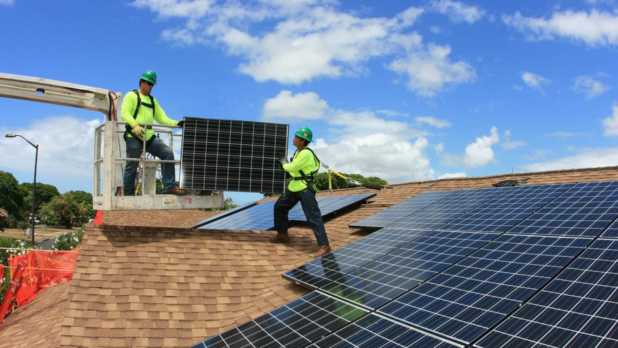 Silicon Valley Invests in Solar Subscription Startup Amid Residential Market Decline