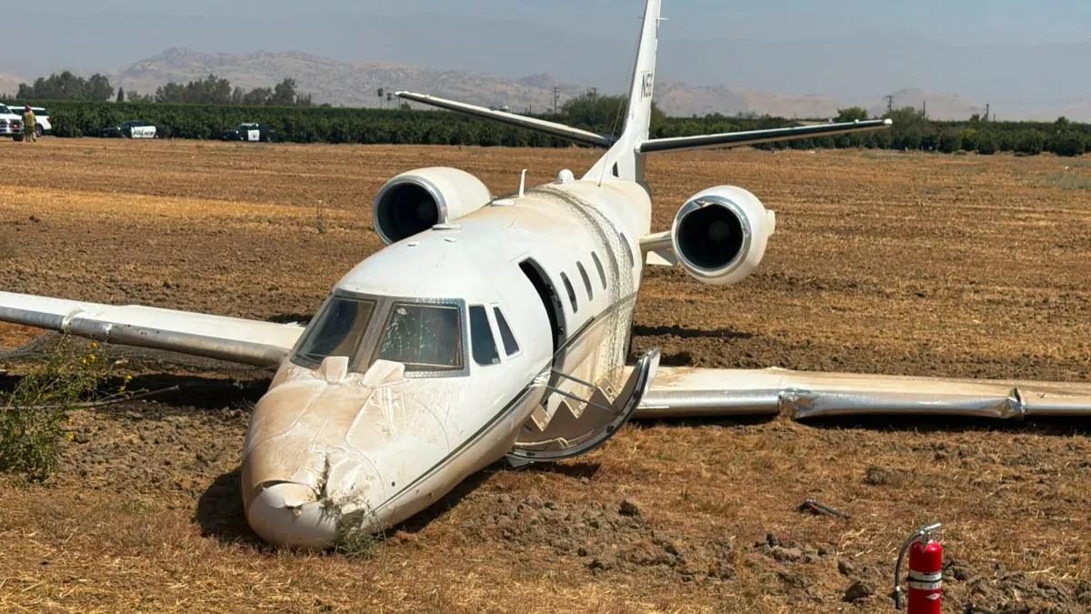6 survive after small jet crashes while landing in Central California