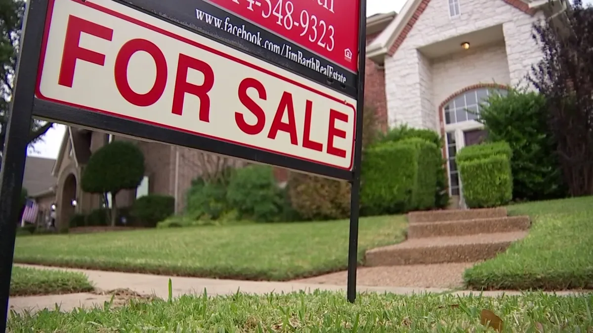 Average long-term US mortgage rate holds at 7.4%, remaining at highest level in nearly 3 years